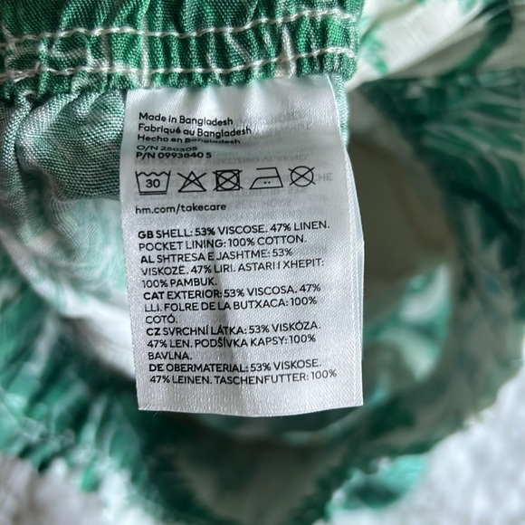 H&M Tropical Green Leaf Print Shorts - Picture 8 of 8